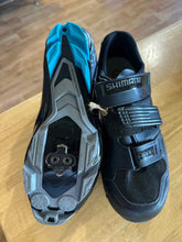 Load image into Gallery viewer, Shimano 40 Cycling Shoes

