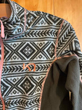 Load image into Gallery viewer, Size Medium Kari Traa Brown Women&#39;s Sweater &amp; Sweatshirt
