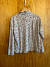 Load image into Gallery viewer, Size M Basic Editions White Women's Long Sleeve Shirt
