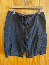 Load image into Gallery viewer, Size 8 Lands End Men's Swim Trunks
