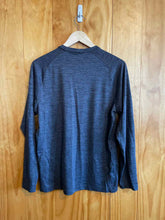 Load image into Gallery viewer, Size Small Eddie Bauer Men's Long Sleeve Shirt
