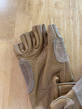 Load image into Gallery viewer, Metolious Gloves
