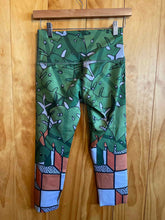 Load image into Gallery viewer, Size Small Noli Green Women&#39;s Leggings
