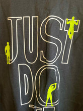 Load image into Gallery viewer, Size M Nike Men's Short Sleeve Shirt
