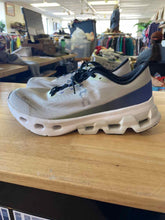 Load image into Gallery viewer, Shoe Size 9 On Cloud White Running Shoes
