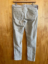 Load image into Gallery viewer, Size 31 Patagonia Men&#39;s Pants
