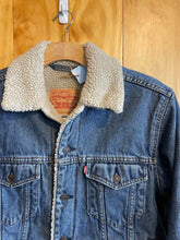 Load image into Gallery viewer, Size Medium Levi&#39;s Men&#39;s Jacket
