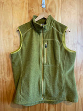 Load image into Gallery viewer, Size XL Duluth Trading Men's Vest
