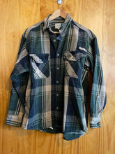 Load image into Gallery viewer, Size Large Cabelas Men's Flannel

