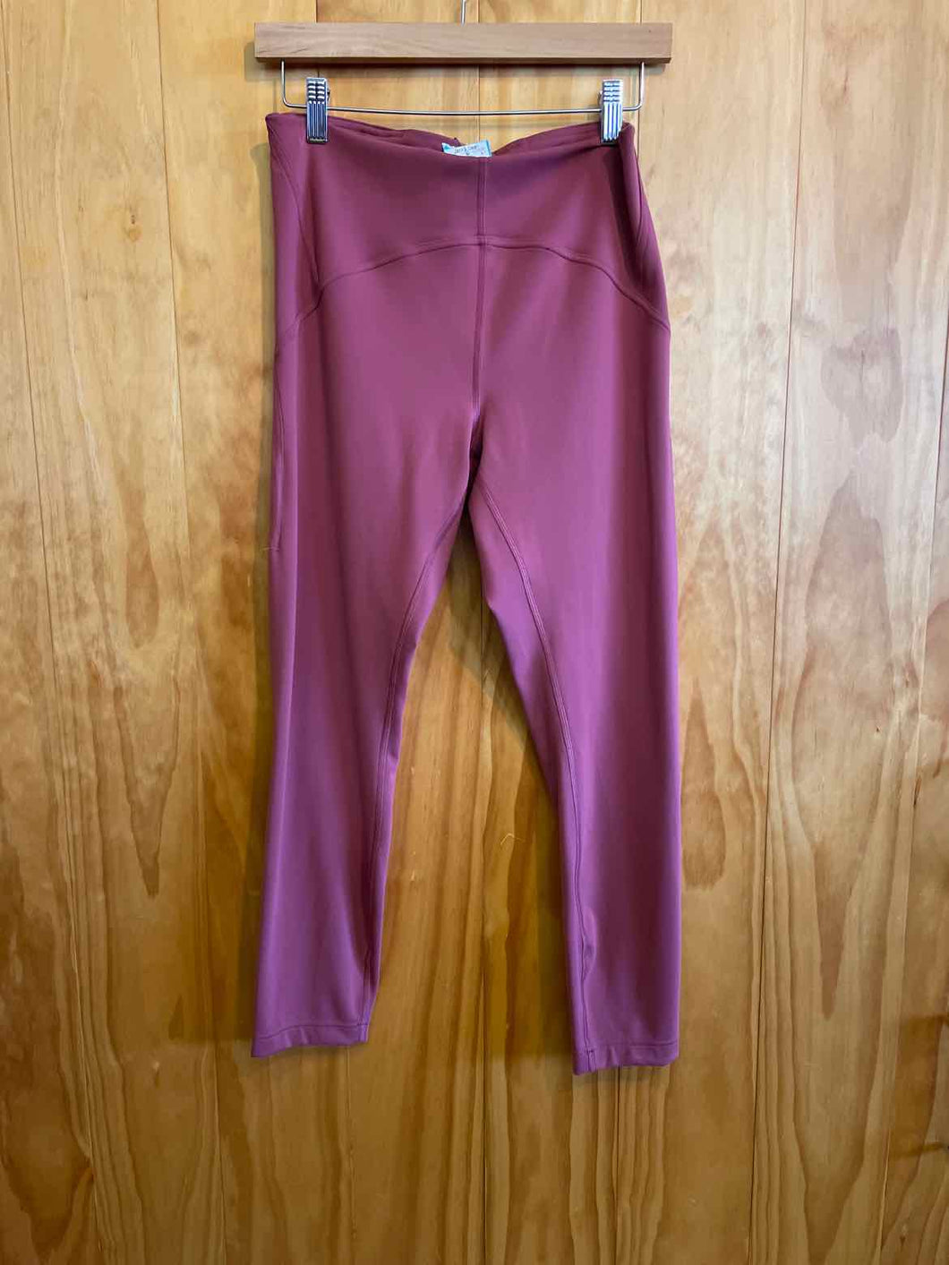 Size 10 Lululemon Magenta Women's Leggings