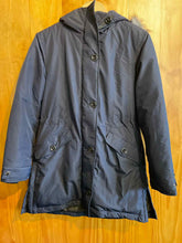 Load image into Gallery viewer, Women Size Small Wantdo Navy Women's Winter Jacket
