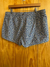 Load image into Gallery viewer, Size XL Prana Black Women's Shorts
