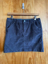 Load image into Gallery viewer, Size 10 Horny Toad Gray Skirt
