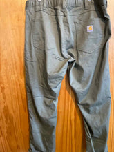 Load image into Gallery viewer, Size 40 Carhartt Men's Pants
