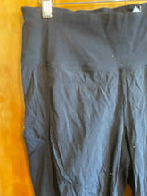 Load image into Gallery viewer, Size 4 Athleta Black Women's Leggings
