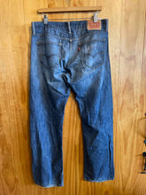 Load image into Gallery viewer, Size 34 Levi's Men's Jeans

