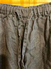 Load image into Gallery viewer, Size Large Orvis Black Women's Pants
