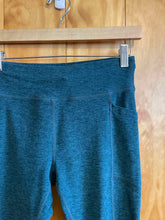 Load image into Gallery viewer, Size 6 Oiselle Teal Women&#39;s Leggings
