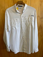 Load image into Gallery viewer, Size Large Tall Columbia Men's Long Sleeve Shirt
