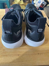 Load image into Gallery viewer, 10.5 Asics Men's Running Shoes
