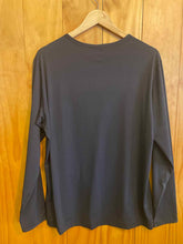 Load image into Gallery viewer, Size XL Arc'teryx Black Women's Long Sleeve Shirt
