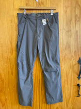 Load image into Gallery viewer, Size 38x32 Eddie Bauer Men's Pants
