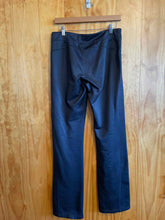 Load image into Gallery viewer, Size M Eddie Bauer Black Women's Pants
