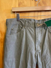 Load image into Gallery viewer, Size 34 L.L. Bean Men&#39;s Pants
