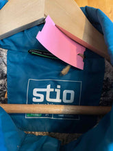 Load image into Gallery viewer, Size M Stio Men's Light Jacket

