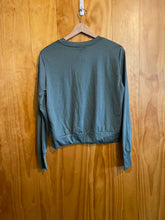 Load image into Gallery viewer, Size Unknown Vuori Green Women's Long Sleeve Shirt
