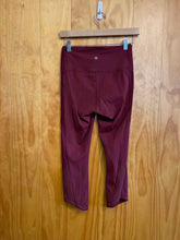 Load image into Gallery viewer, Size 6 Lululemon Maroon Women&#39;s Leggings
