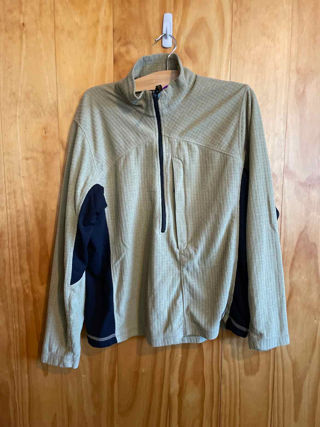 Size Large REI Sage Green Women's Sweater & Sweatshirt