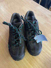 Load image into Gallery viewer, Giro 37 Cycling Shoes
