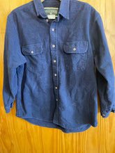 Load image into Gallery viewer, Size XL Field &amp; Stream Men's Flannel
