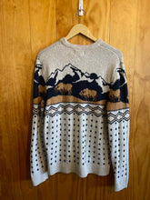 Load image into Gallery viewer, Size Medium Old Navy Men's Sweater &amp; Sweatshirt
