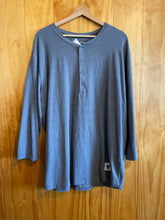 Load image into Gallery viewer, Size 2XL Under Armour Men's Long Sleeve Shirt

