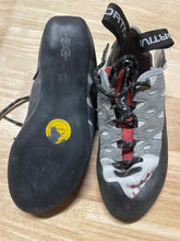 Load image into Gallery viewer, La Sportiva 36 Shoes
