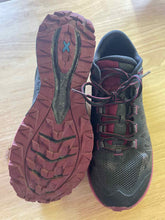 Load image into Gallery viewer, Women&#39;s Shoe Size 8.5 La Sportiva Black Running Shoes
