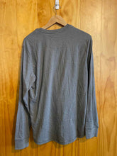 Load image into Gallery viewer, Size Medium Weatherproof Men's Long Sleeve Shirt

