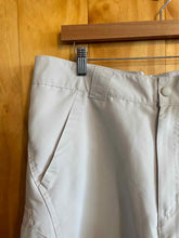 Load image into Gallery viewer, Size 36 Bimini Bay Men&#39;s Shorts
