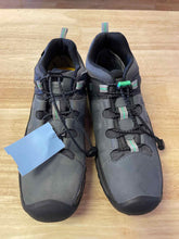 Load image into Gallery viewer, Shoe Size 38 Keen Grey Shoes
