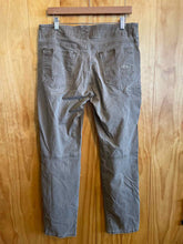 Load image into Gallery viewer, Size 35 Kuhl Men's Pants
