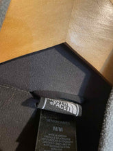 Load image into Gallery viewer, Size M The North Face Men&#39;s Fleece
