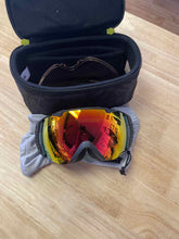 Load image into Gallery viewer, Smith Goggles

