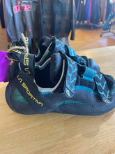 Load image into Gallery viewer, La Sportiva Women&#39;s 8.5 Shoes
