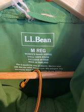 Load image into Gallery viewer, Women Size Medium LL Bean Multi-Color Women's Light Jacket
