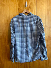 Load image into Gallery viewer, Size M LL Bean Men's Long Sleeve Shirt
