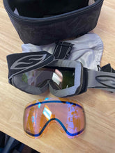 Load image into Gallery viewer, Smith Goggles

