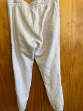 Load image into Gallery viewer, Size Medium TNA light grey Women's Sweatpants
