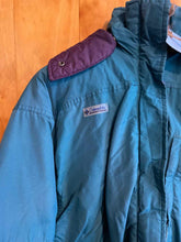 Load image into Gallery viewer, Women Size Medium Columbia Green Women&#39;s Winter Jacket
